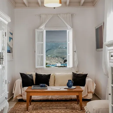 Manu Mykonos Next To The Quality Brand & Mykonos Town